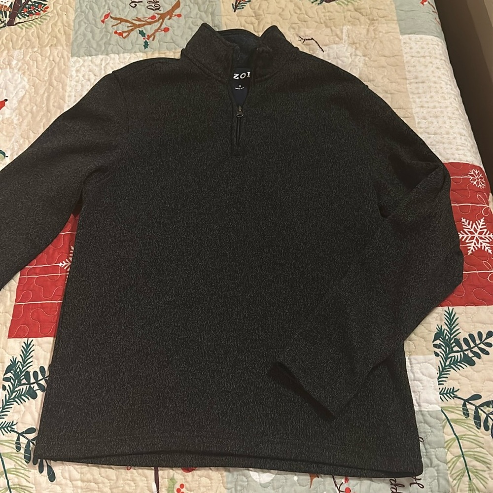 Men’s small IZOD zip sweater